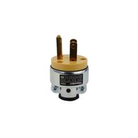 Clavija Industrial Metálica Aterrizada 15A 127V